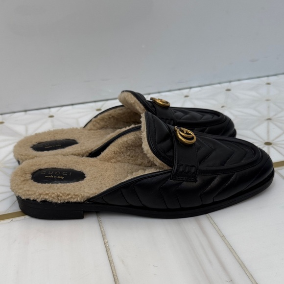 Gucci Black Quilted Leather Slippers with Brushed Gold Gucci Logo - Picture 4 of 9